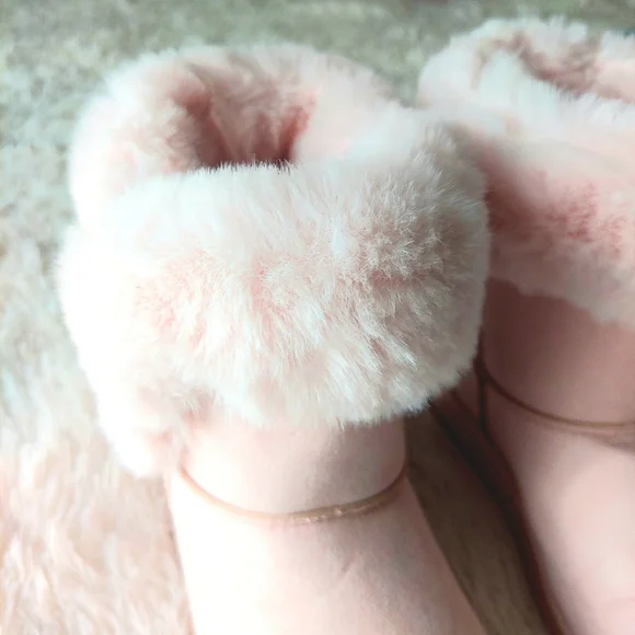 Juicy Couture "Krazey Kute" Pink Faux Suede Booties With Pink Fur Trim Size 8 - Picture 4 of 6